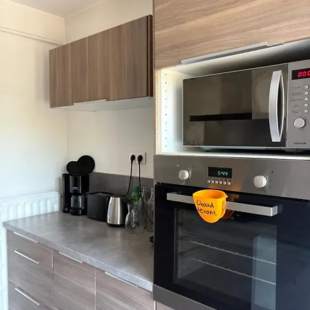 Superbe T3 Refait A Neuf Avec Vue Apartamento Carqueiranne