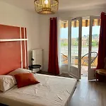 Apartment Superbe T3 Refait A Neuf Avec Vue Carqueiranne
