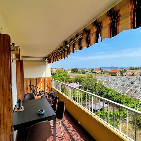 Superbe T3 Refait A Neuf Avec Vue דירה *